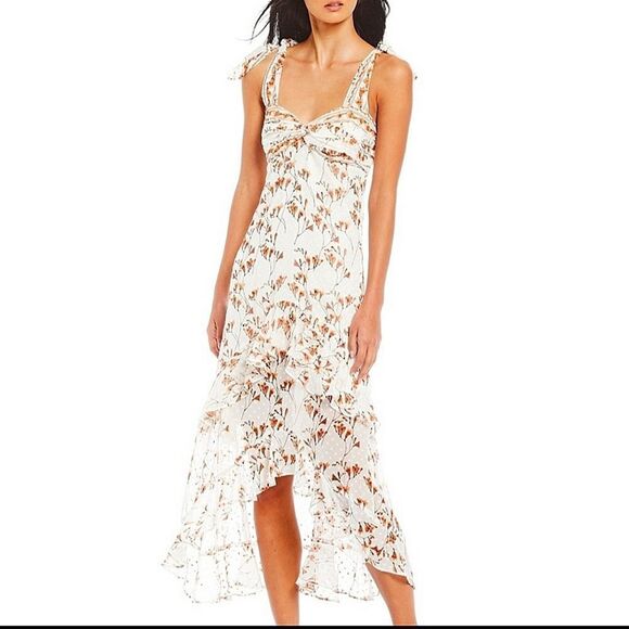 Chelsea & Violet Dresses & Skirts - NWT Chelsea & Violet Sunshine and Flowers White Floral Maxi Dress L